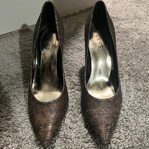 Guess Stiletto (Size 7.5) - Picture 3 of 4
